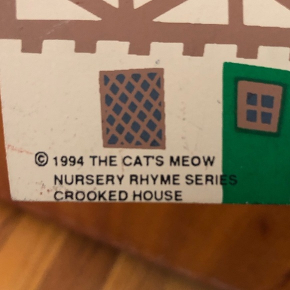 The Cat’s Meow Nursery Rhyme Series Crooked House - Picture 3 of 3